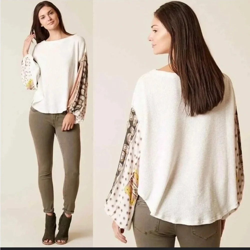 Free People casual clash thermal white top puff design sleeve M great for fall